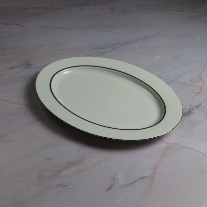 Degrenne Oval dish on Marble
